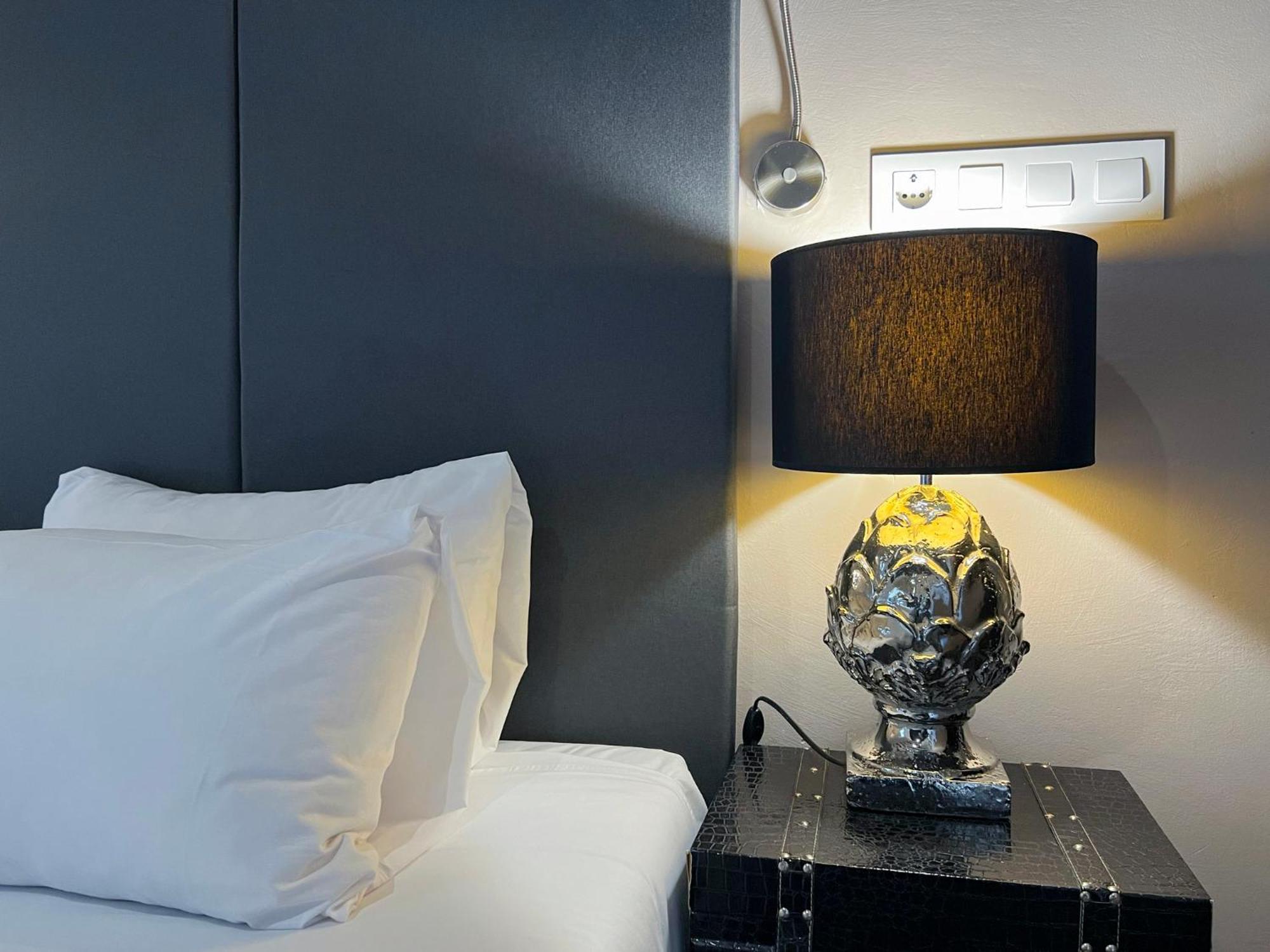 Stay U-Nique Apartments Est Barcelona Bagian luar foto