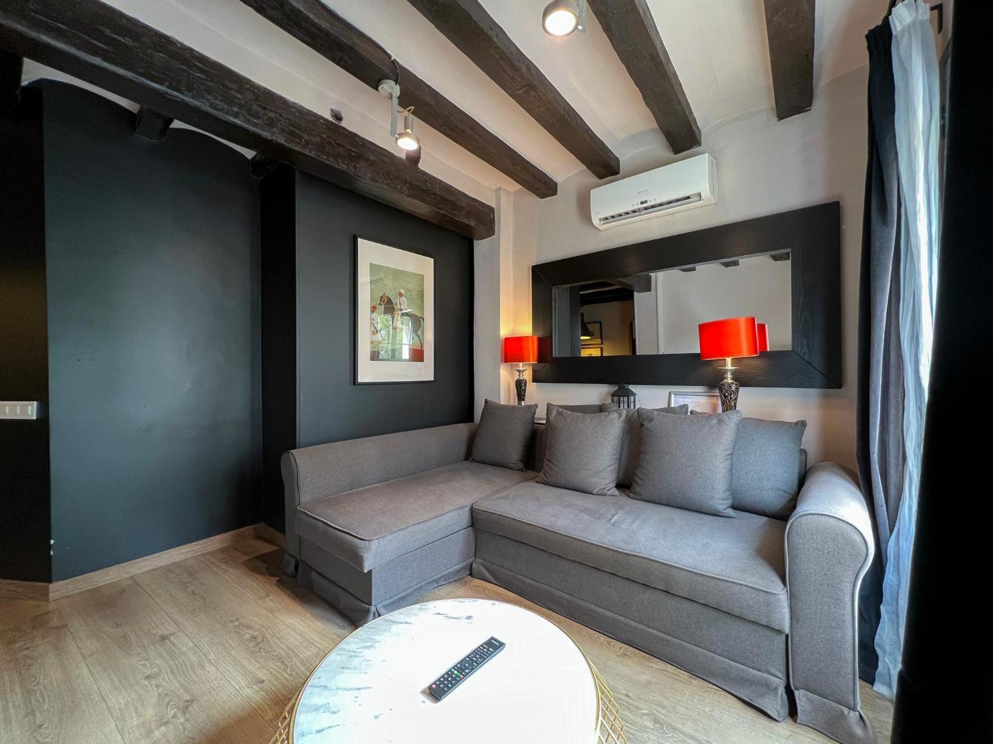 Stay U-Nique Apartments Est Barcelona Bagian luar foto