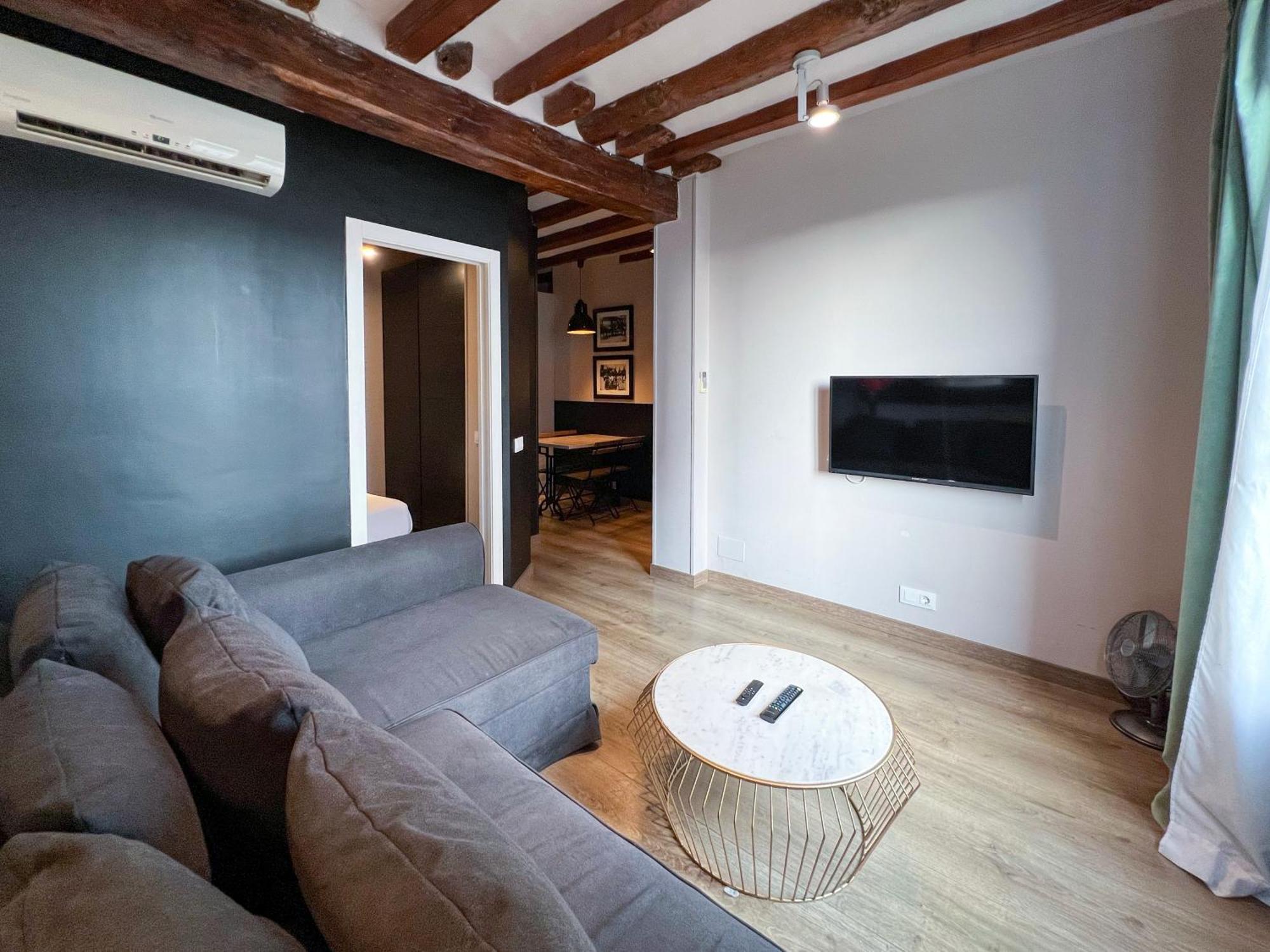 Stay U-Nique Apartments Est Barcelona Bagian luar foto