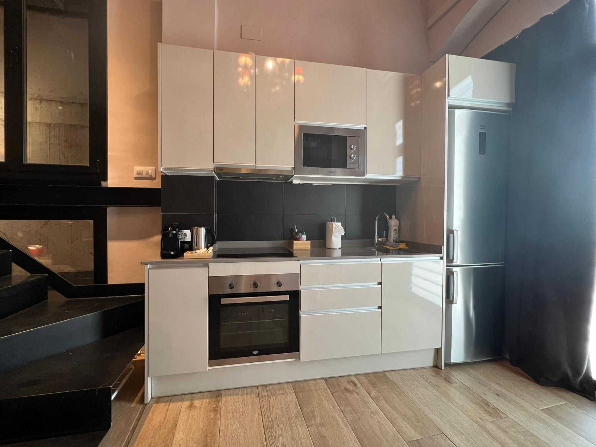 Stay U-Nique Apartments Est Barcelona Bagian luar foto