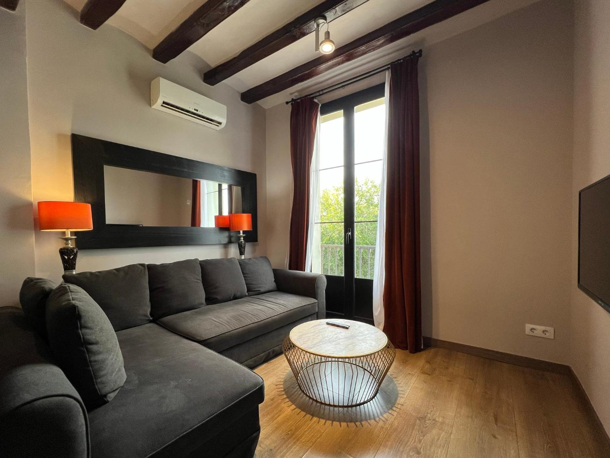 Stay U-Nique Apartments Est Barcelona Bagian luar foto
