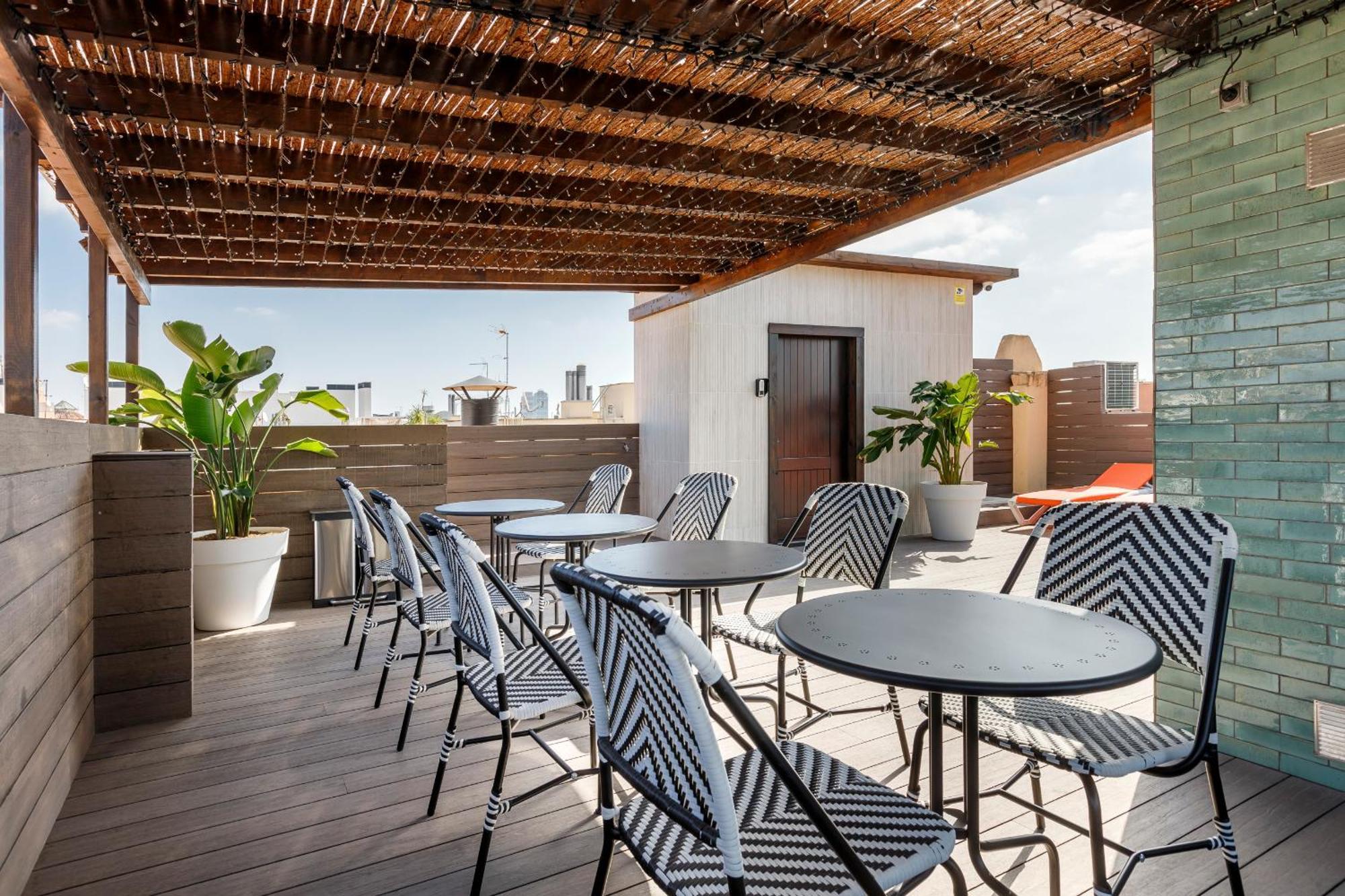 Stay U-Nique Apartments Est Barcelona Bagian luar foto